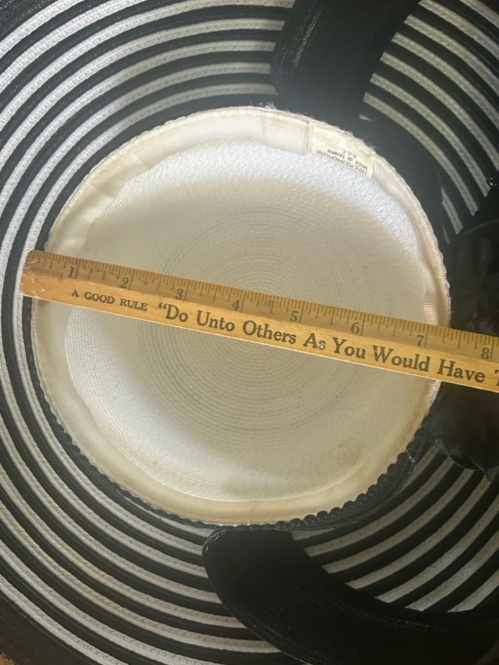 Vintage Black and White Saucer Derby Hat - Picture 13 of 13